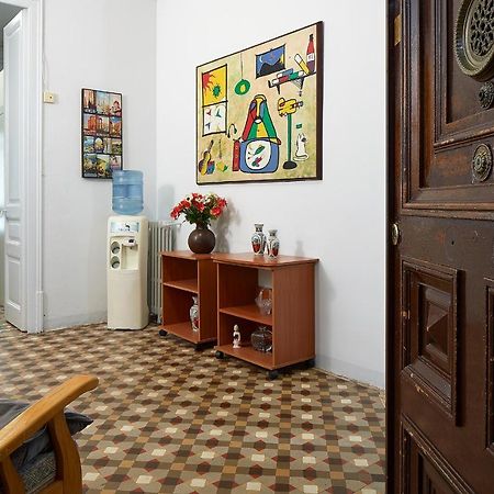 B&B Estudiantes Balmes บาร์เซโลนา ภายนอก รูปภาพ