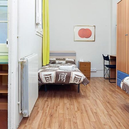 B&B Estudiantes Balmes บาร์เซโลนา ภายนอก รูปภาพ